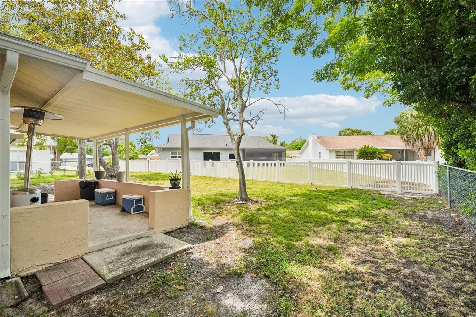 RAVENSWOOD VILLAGE - Residential