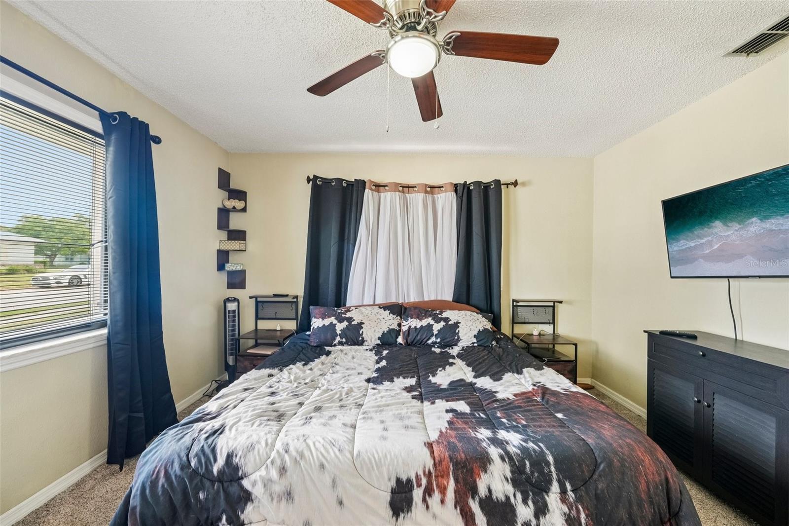 RAVENSWOOD VILLAGE - Residential