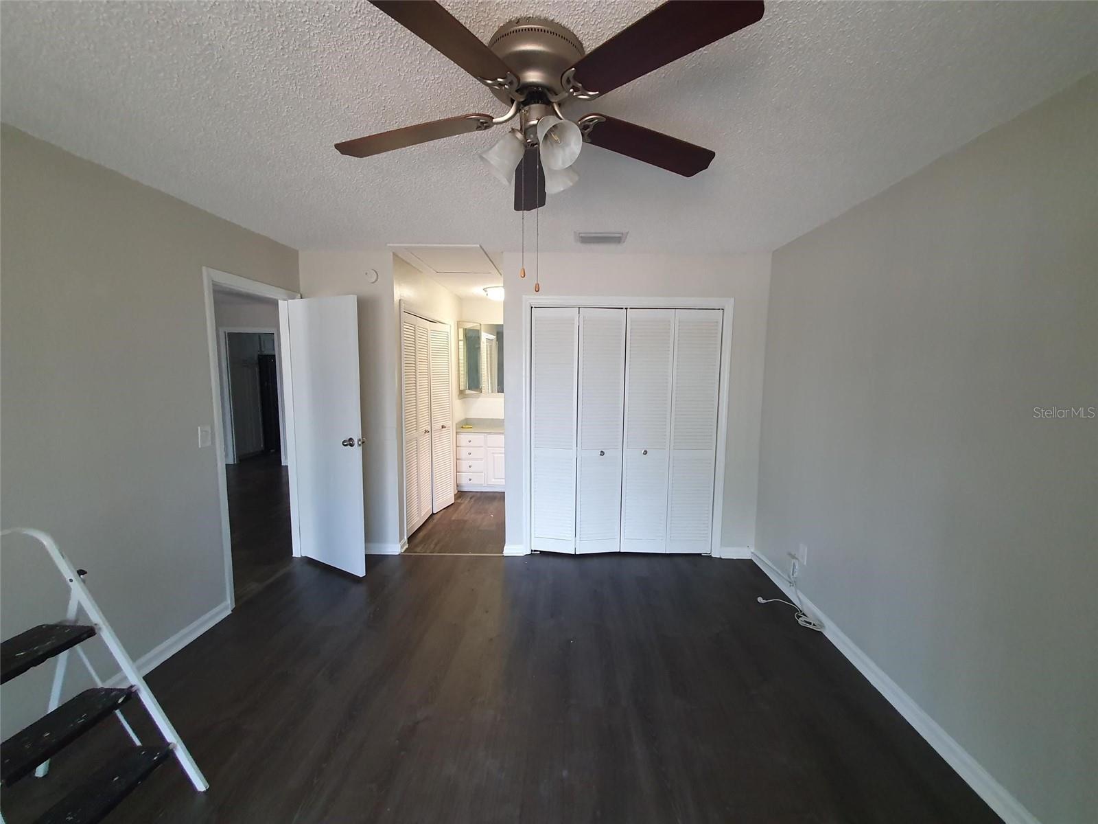 HIDDEN LAKE VILLAS - Residential Lease
