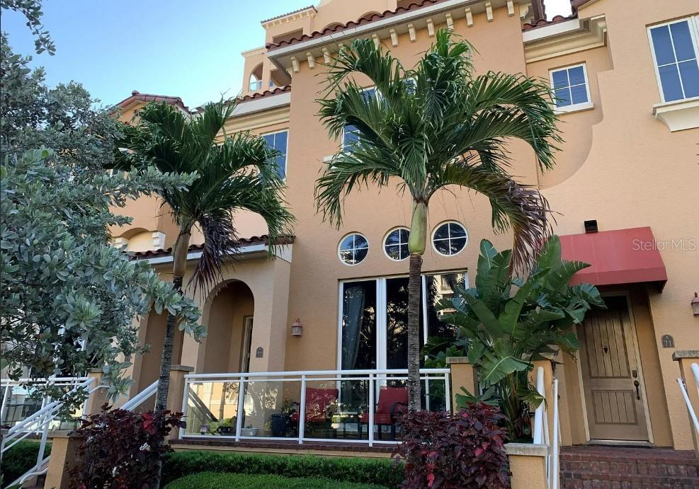 Beautiful Townhome on Clearwater beach. 2 Bedroom/ 3 bath/ 2 car garage. No Pets, No Smoking. Waterfront community. Pool, docks, fitness center, sauna. Short walk to the beach. Utilities not included.