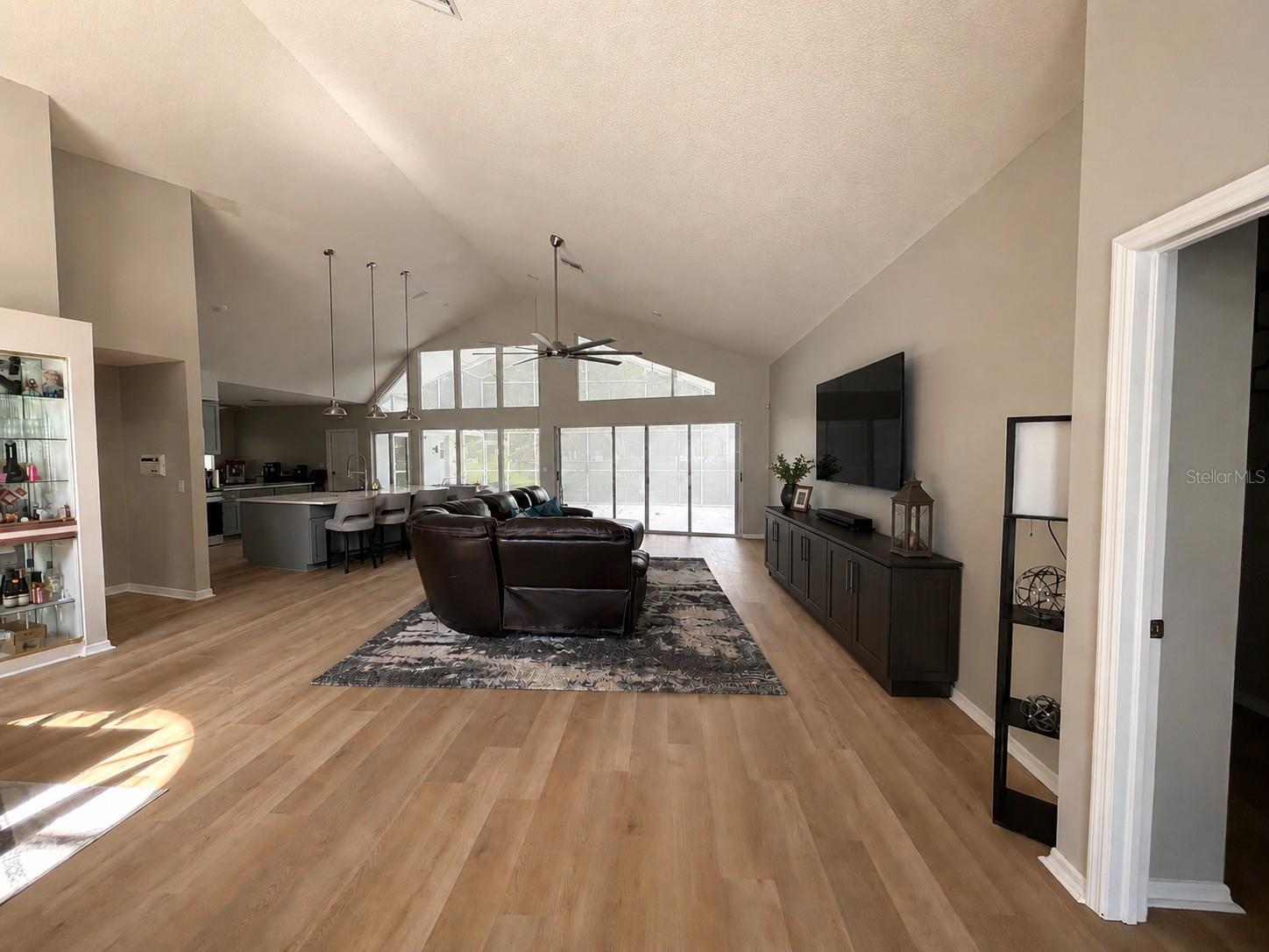 AUTUMN OAKS - Residential
