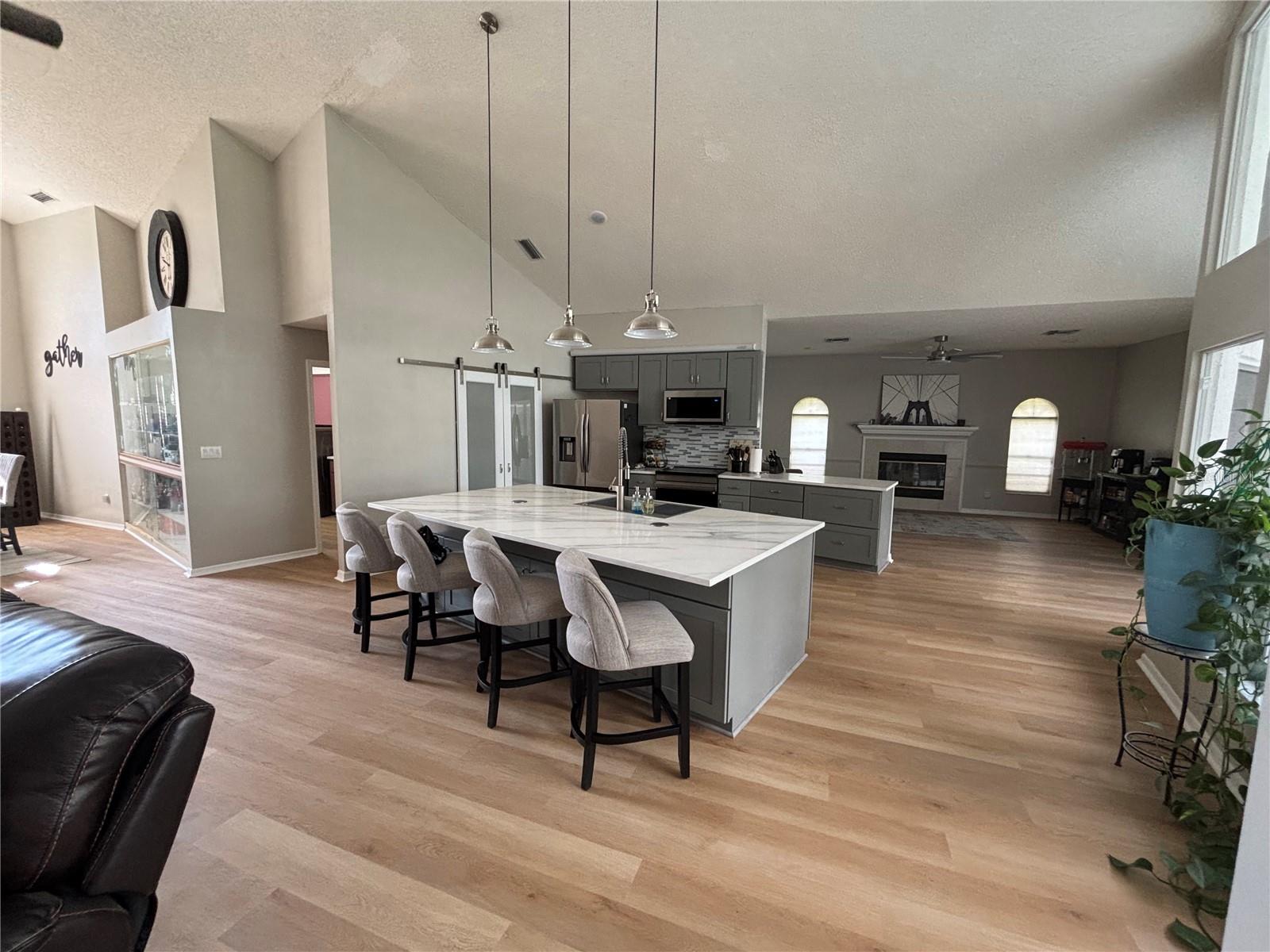AUTUMN OAKS - Residential