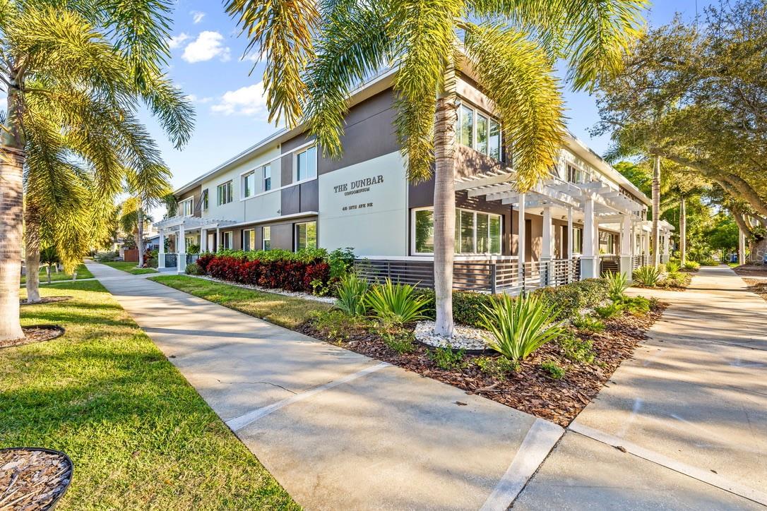 DUNBAR THE CONDO - Residential