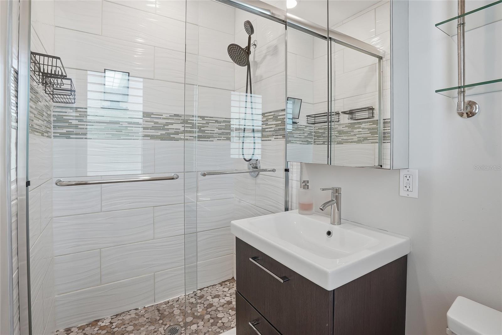 DUNBAR THE CONDO - Residential