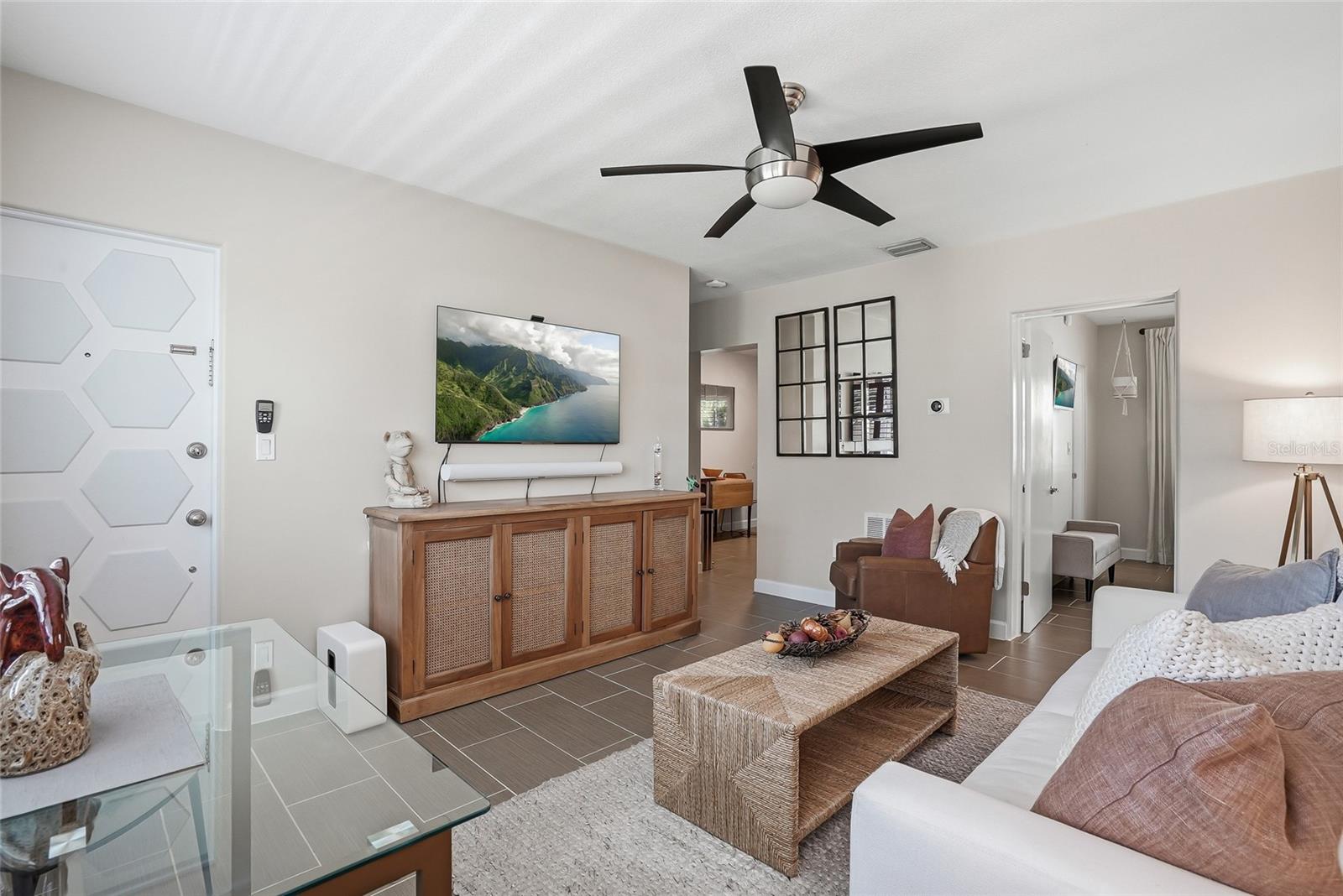 DUNBAR THE CONDO - Residential