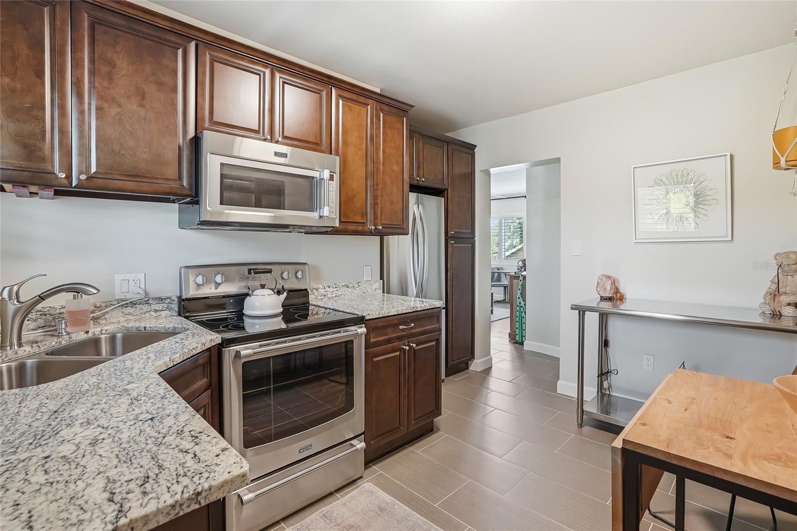 DUNBAR THE CONDO - Residential