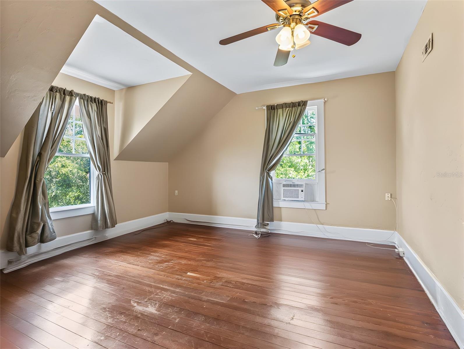 FRUITLAND PARK - Residential