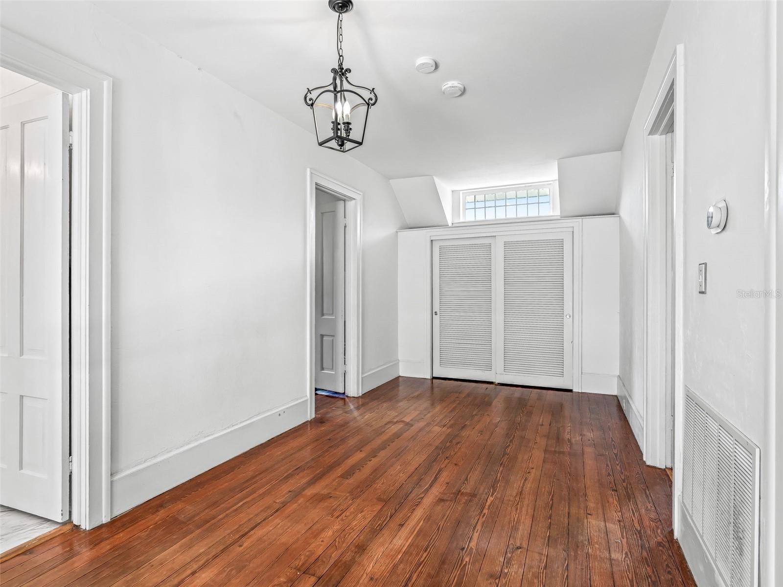 FRUITLAND PARK - Residential