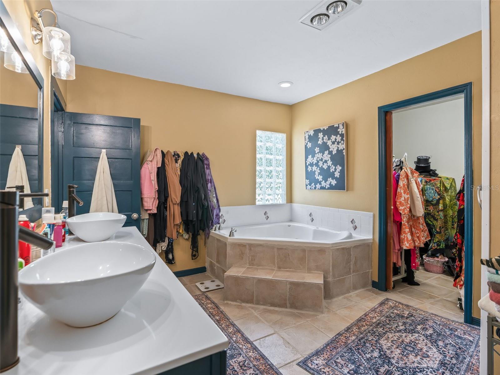 FRUITLAND PARK - Residential