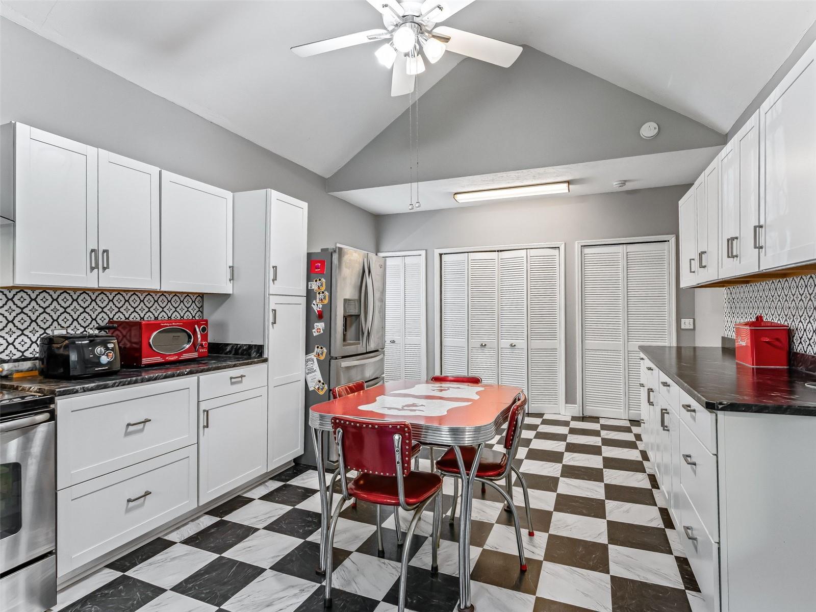 FRUITLAND PARK - Residential