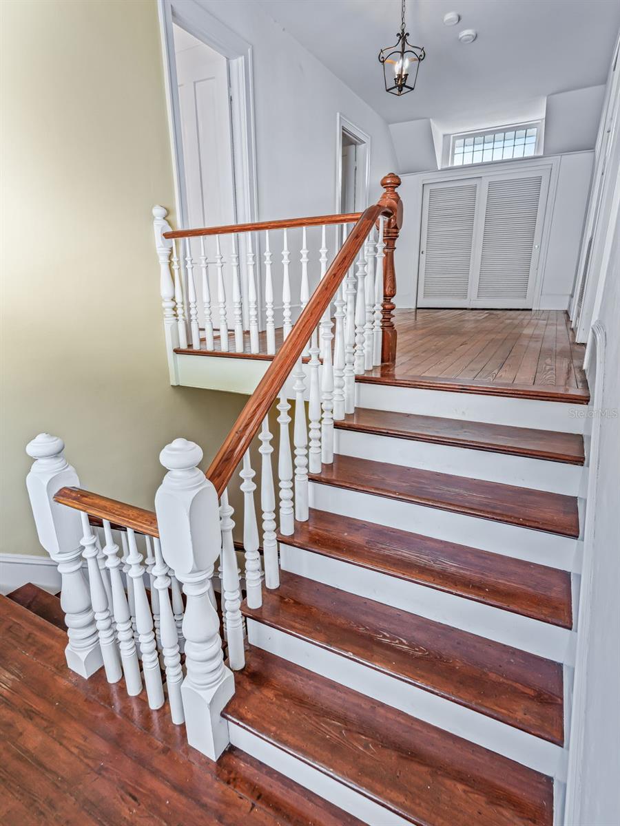 FRUITLAND PARK - Residential