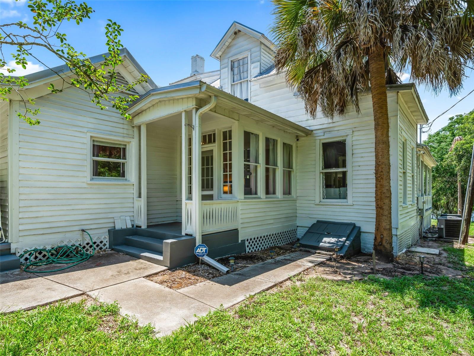 FRUITLAND PARK - Residential