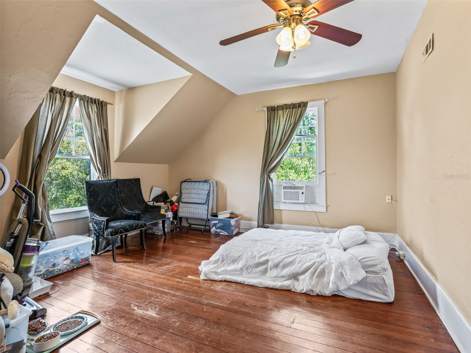 FRUITLAND PARK - Residential