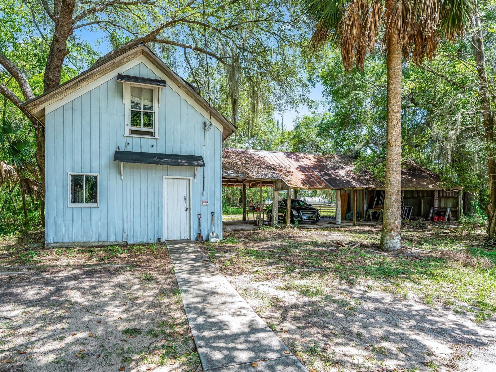 FRUITLAND PARK - Residential