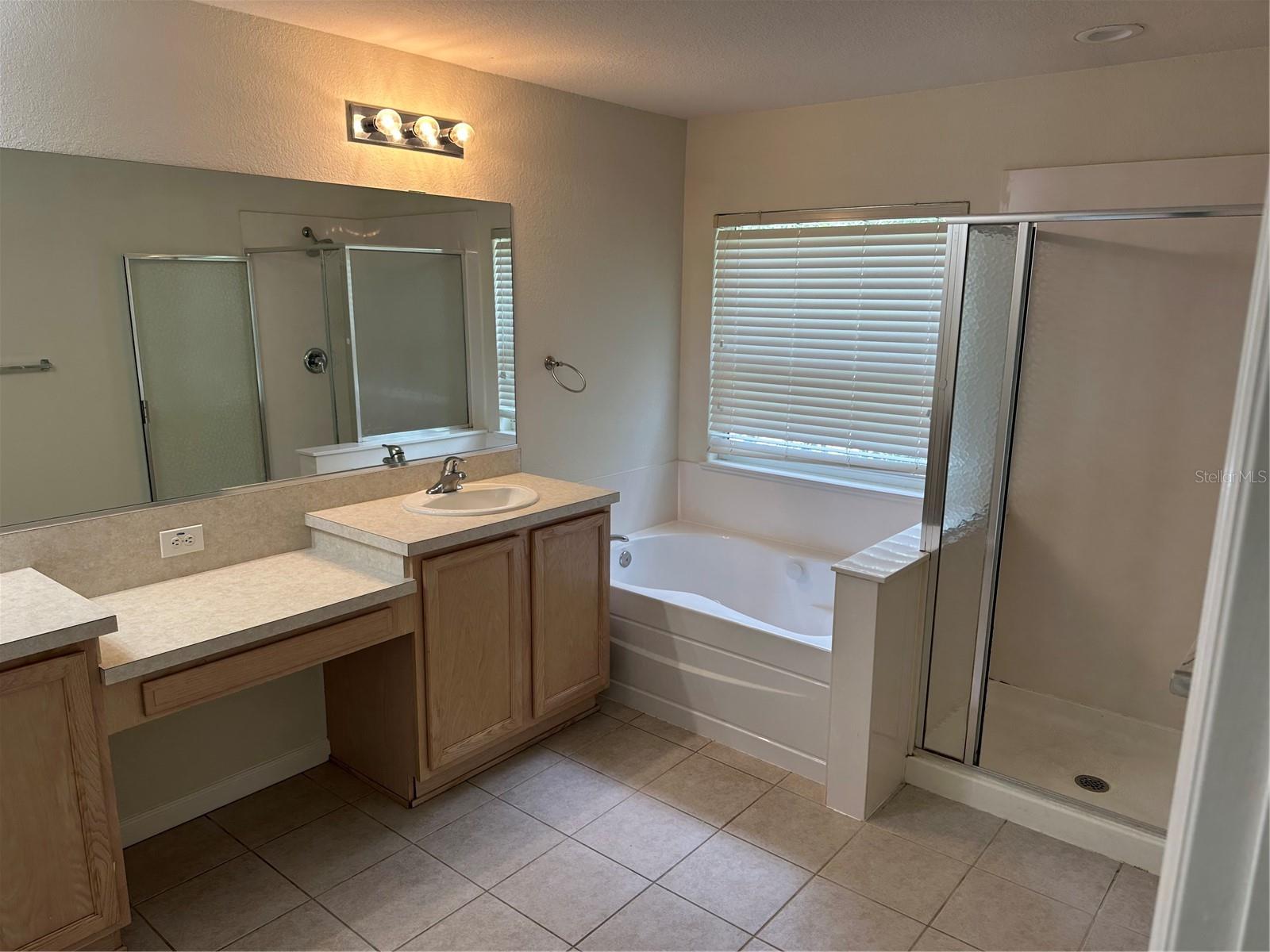 SADDLE CREEK PH 01 - Residential Lease