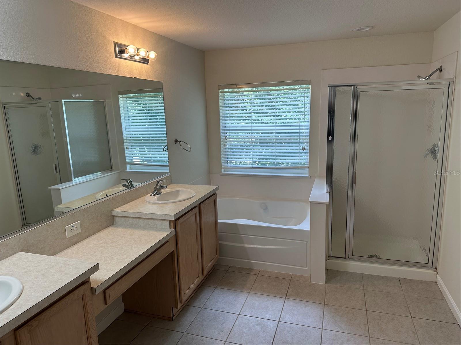 SADDLE CREEK PH 01 - Residential Lease