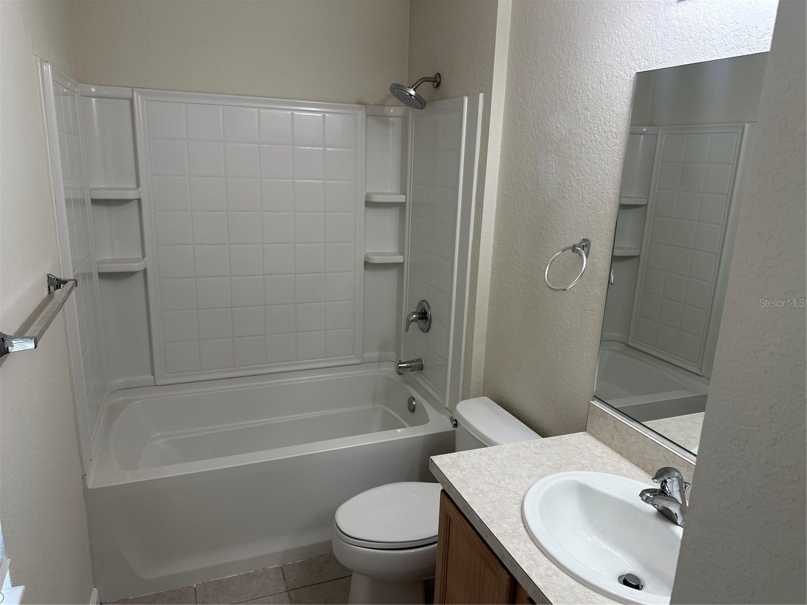 SADDLE CREEK PH 01 - Residential Lease