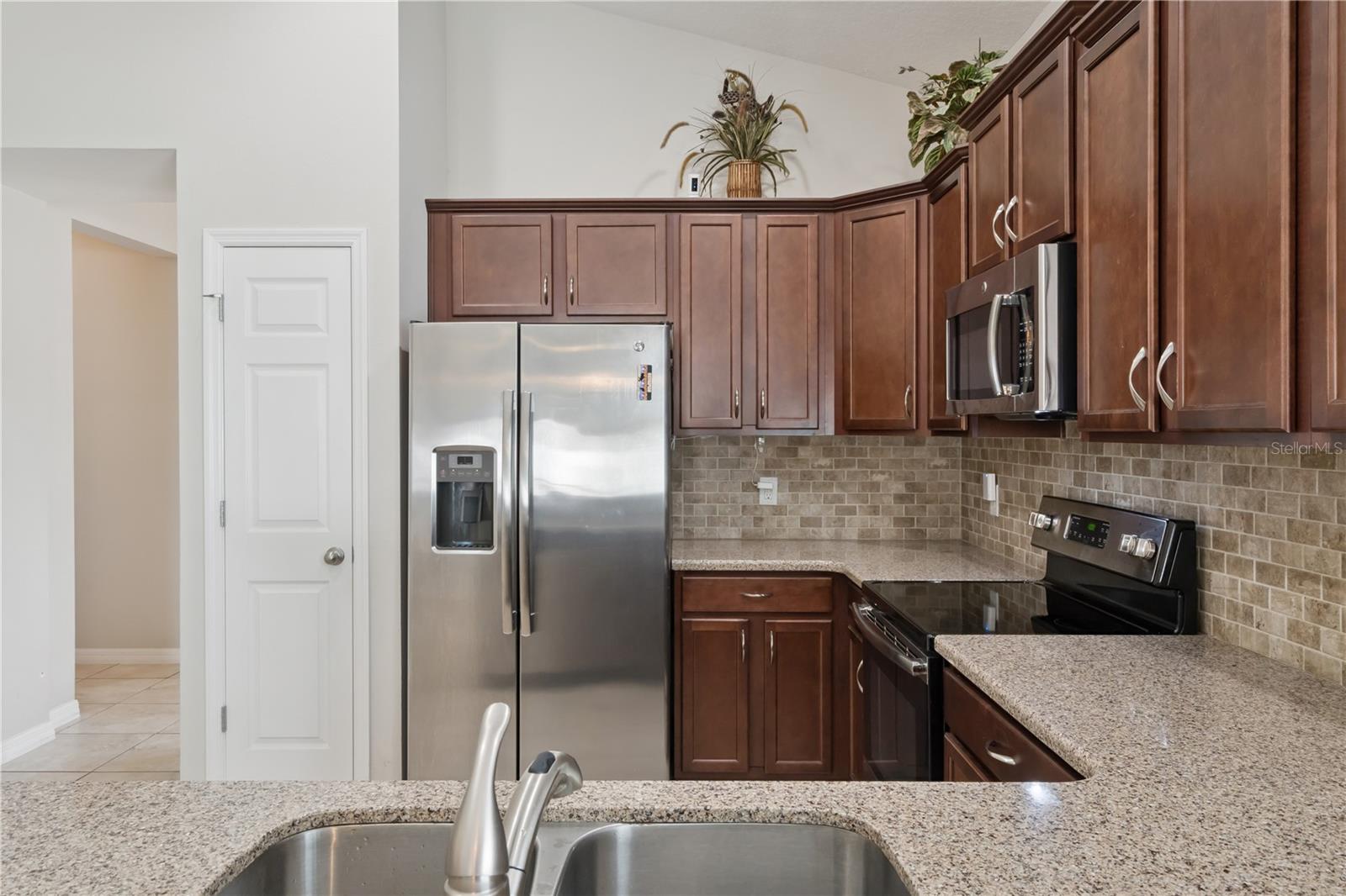 EAGLE POINTE ESTATES PH II - Residential