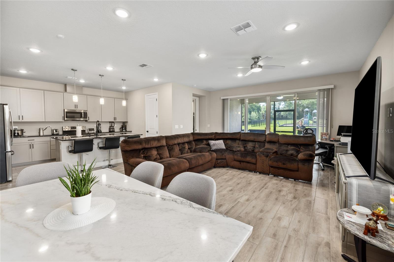SEASONS/RIVER CHASE - Residential
