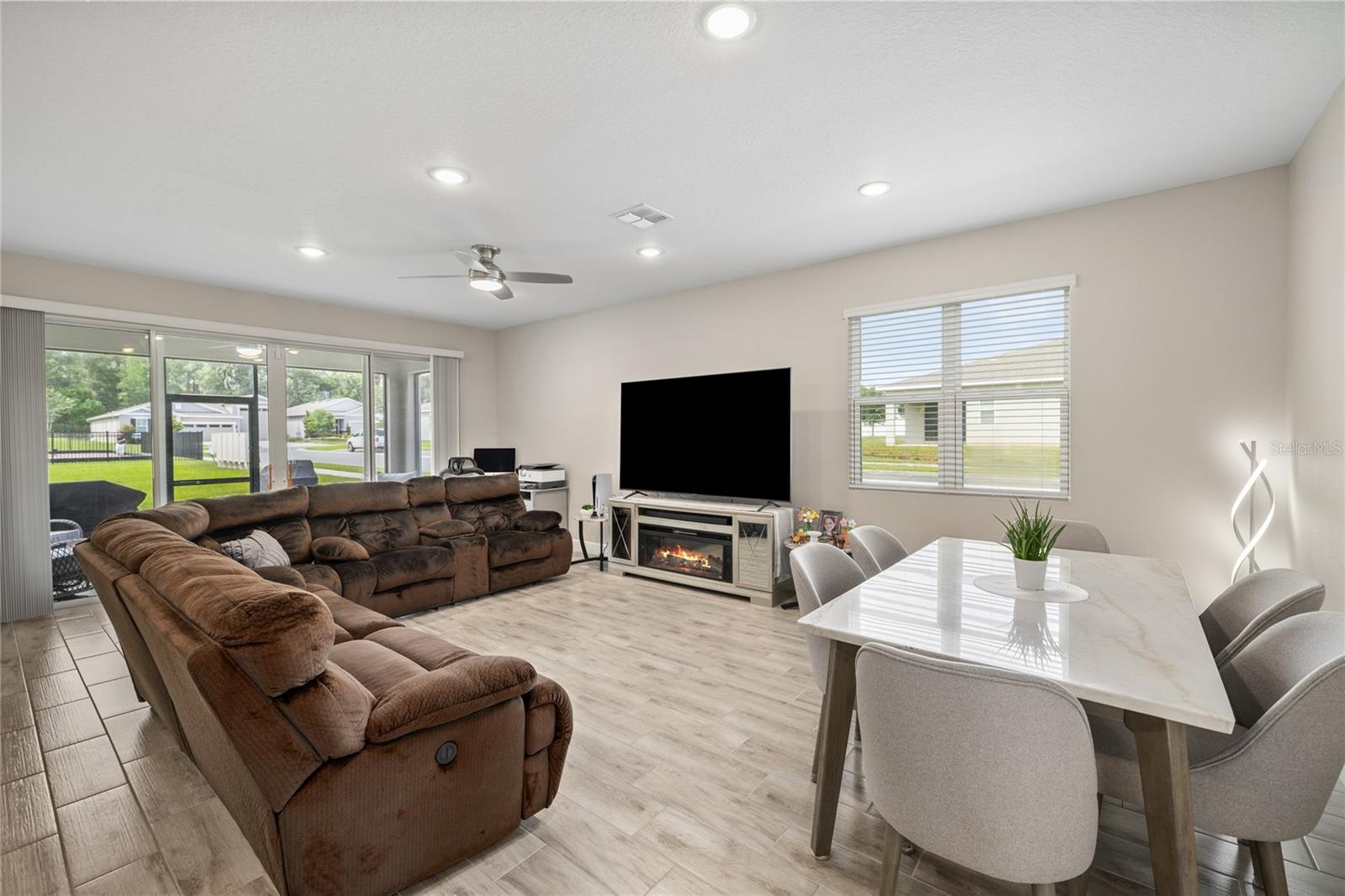 SEASONS/RIVER CHASE - Residential