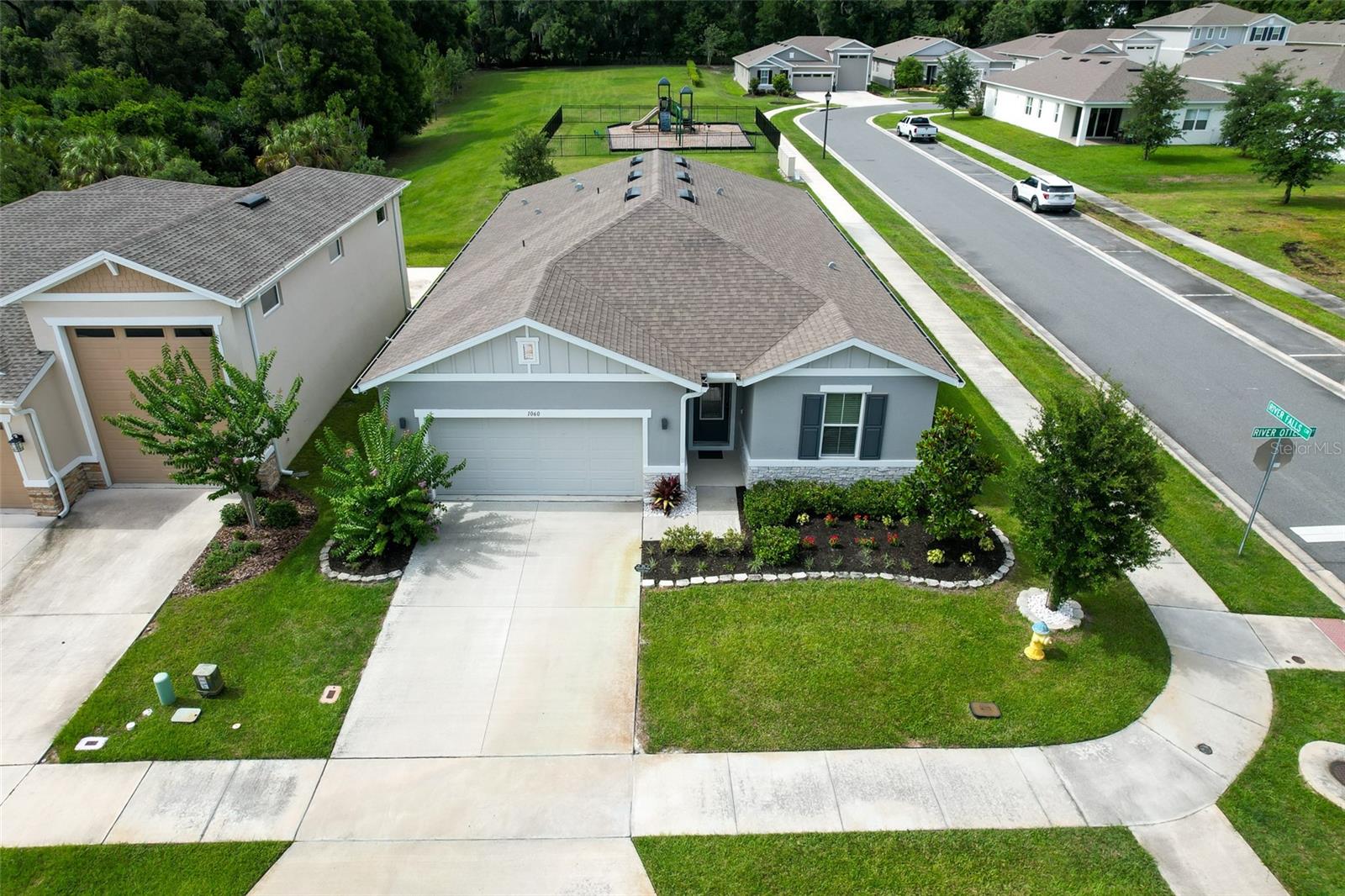 SEASONS/RIVER CHASE - Residential