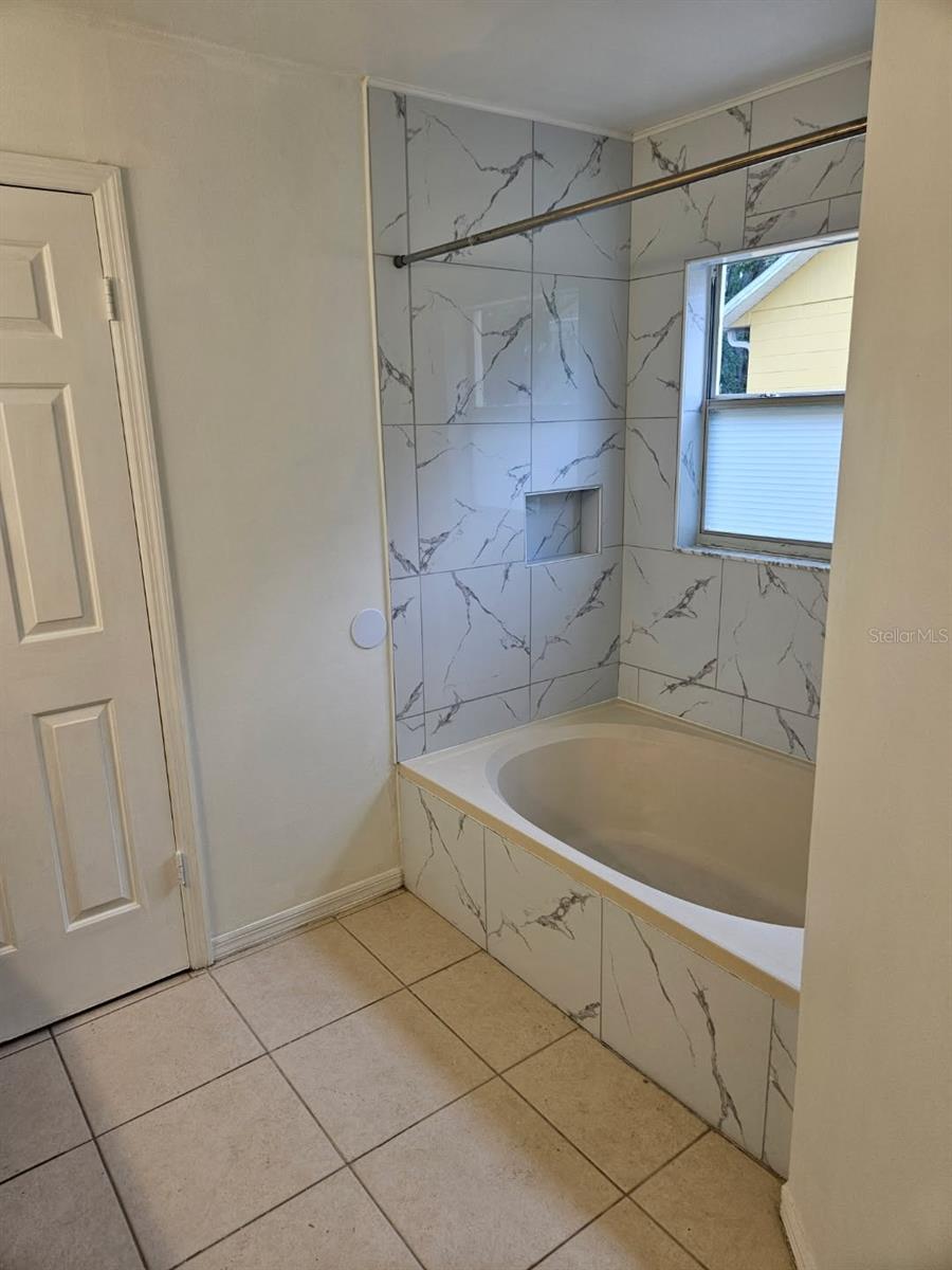 ARBOR RIDGE NORTH - Residential