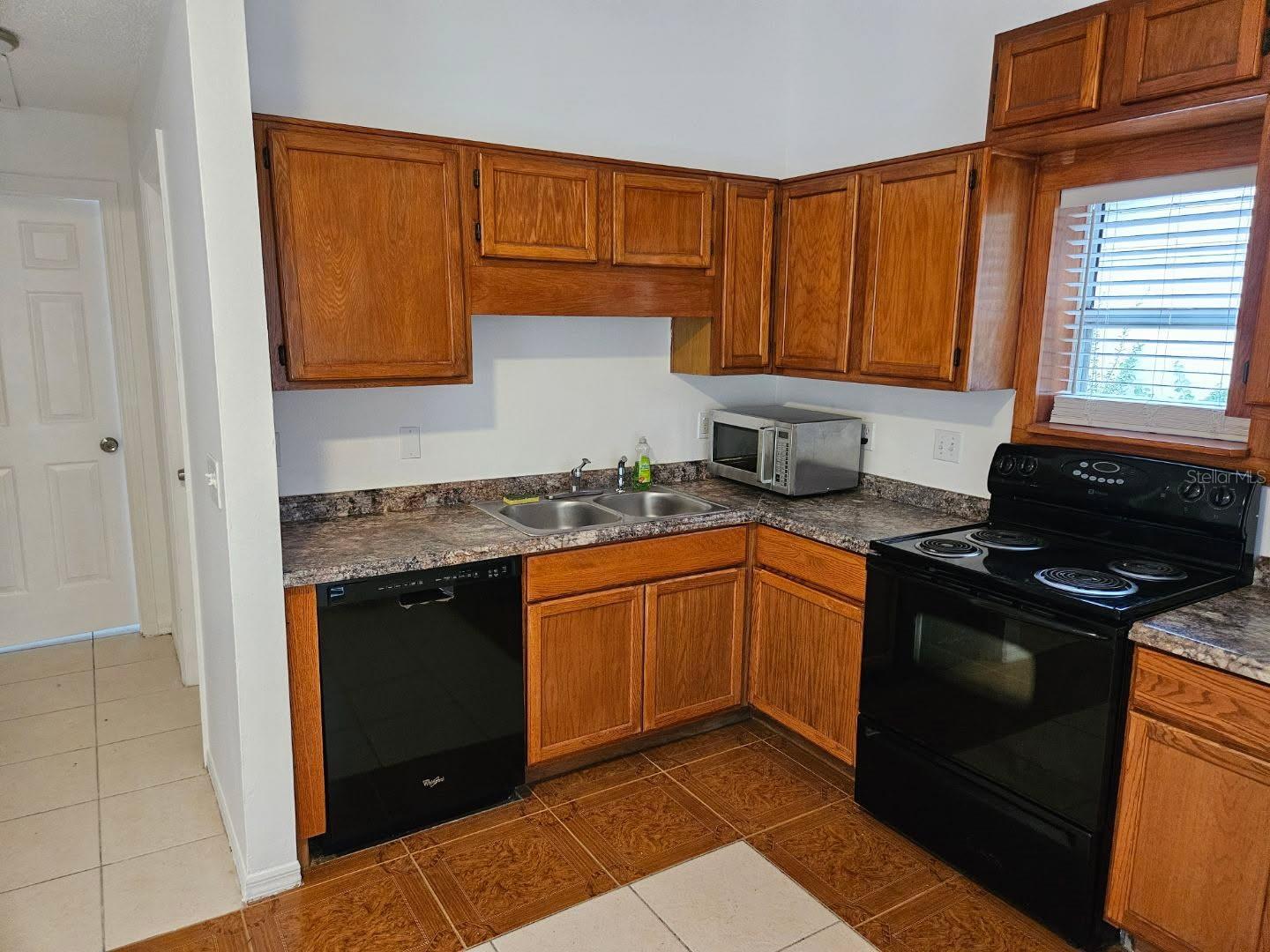 ARBOR RIDGE NORTH - Residential