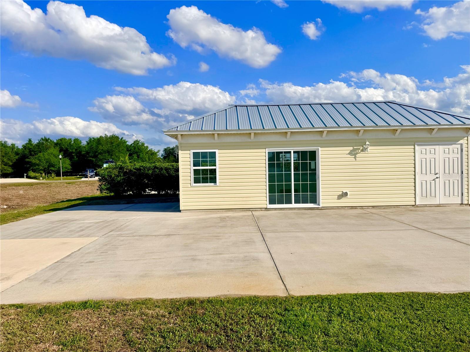 FLORIDA GRANDE MOTOR COACH RESORT - Land