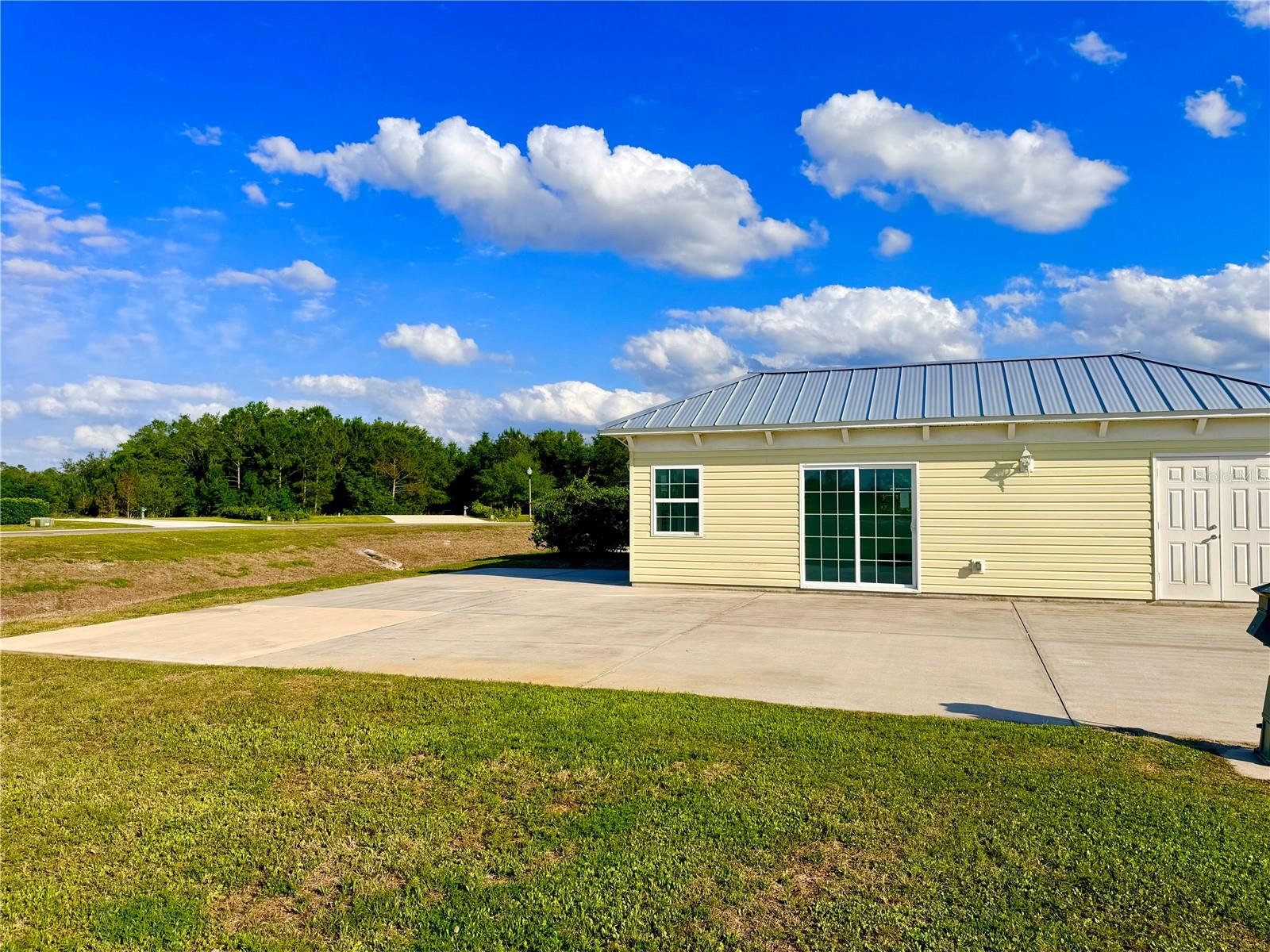FLORIDA GRANDE MOTOR COACH RESORT - Land