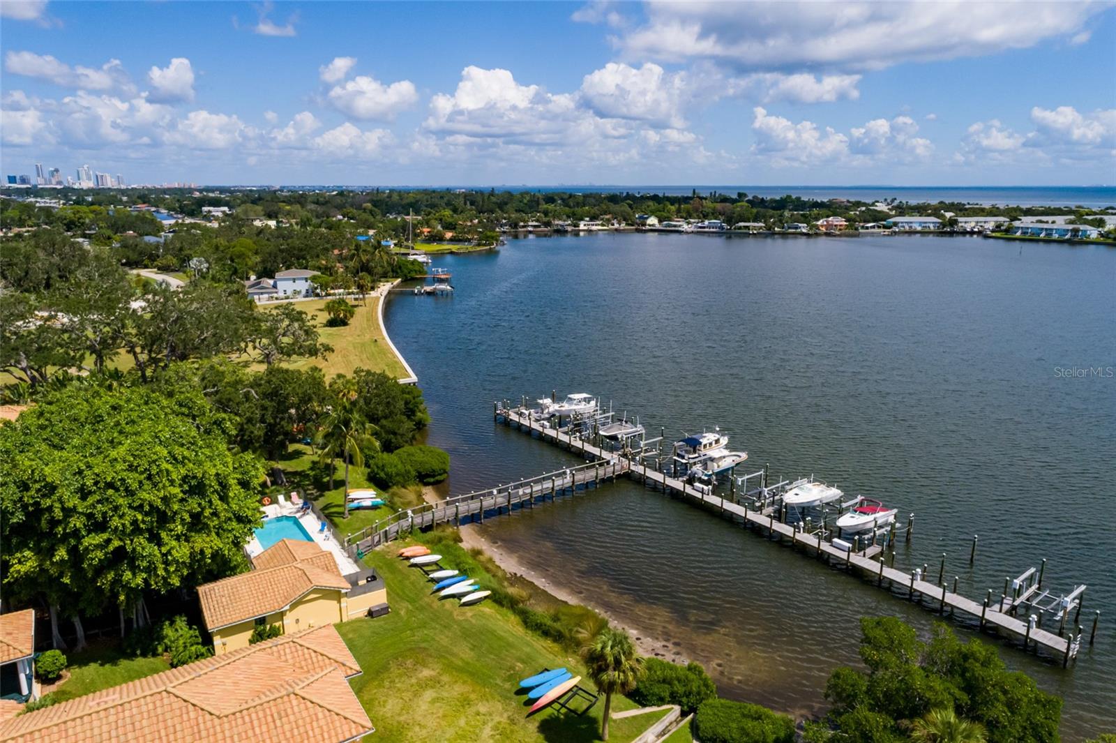 BANYAN BAY AT RUTLAND - Residential