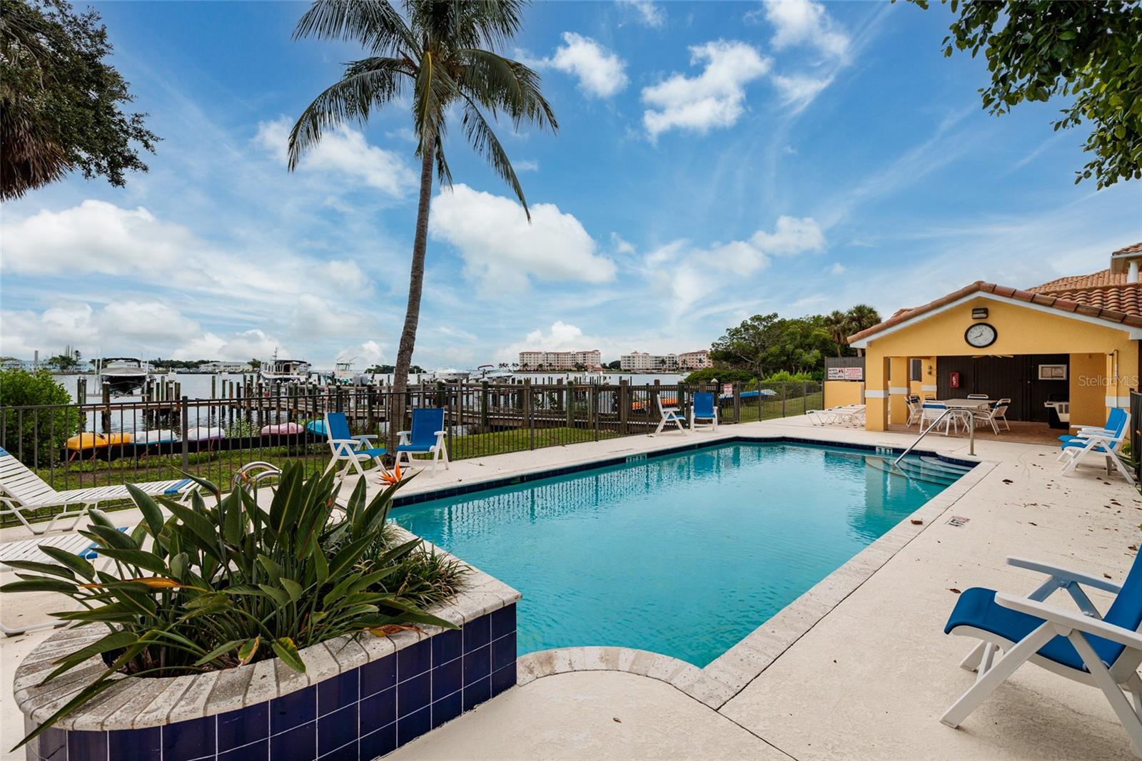 BANYAN BAY AT RUTLAND - Residential