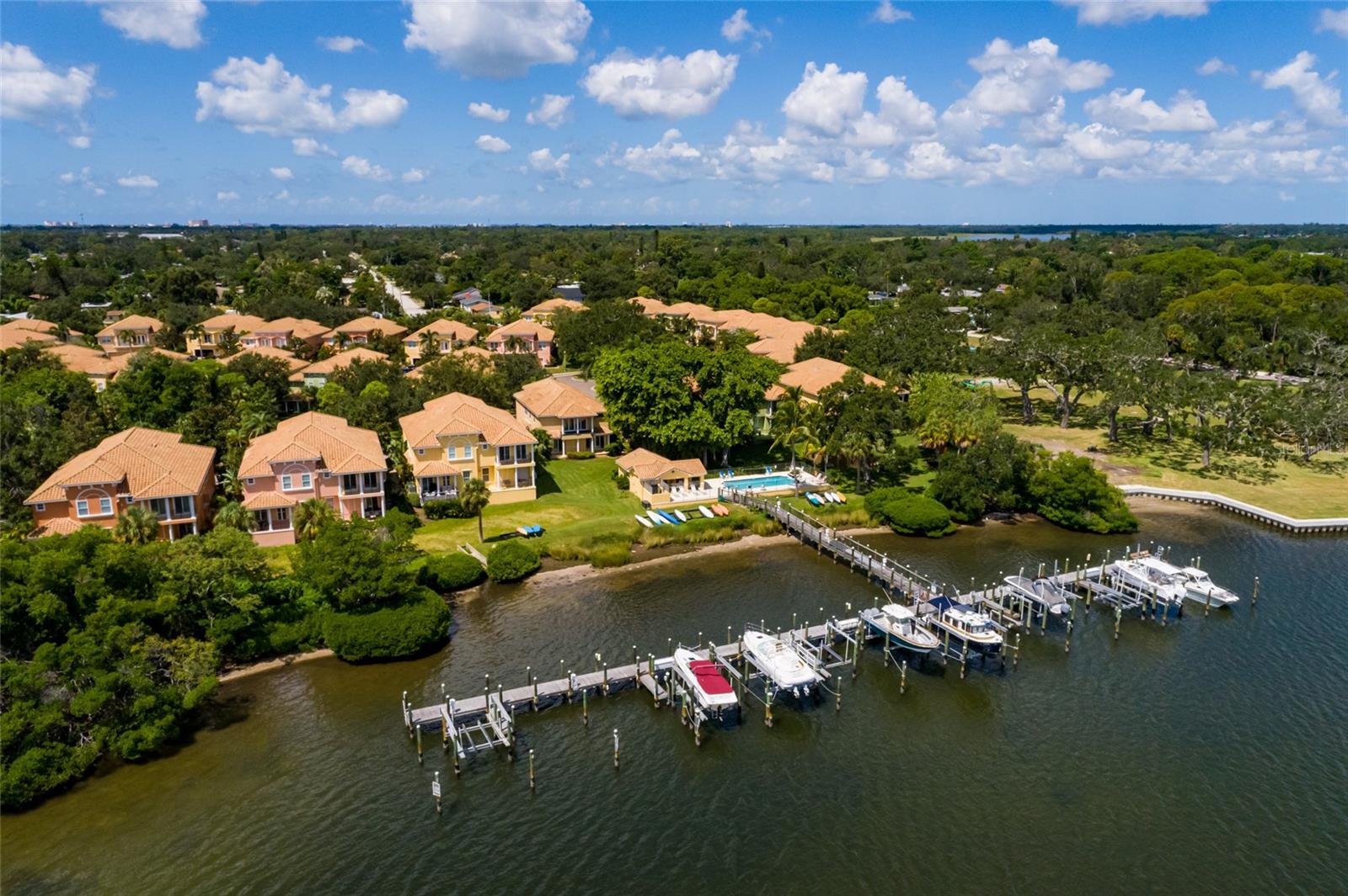 BANYAN BAY AT RUTLAND - Residential