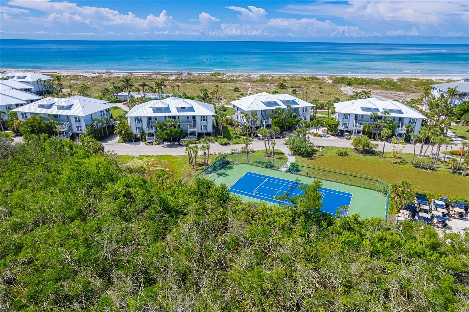 BEACH VILLAS BLDG 37 - Residential