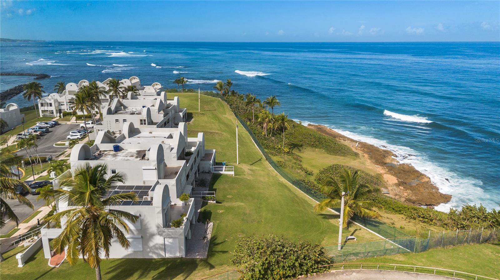 CONDOMINIO COSTA DORADA - Residential