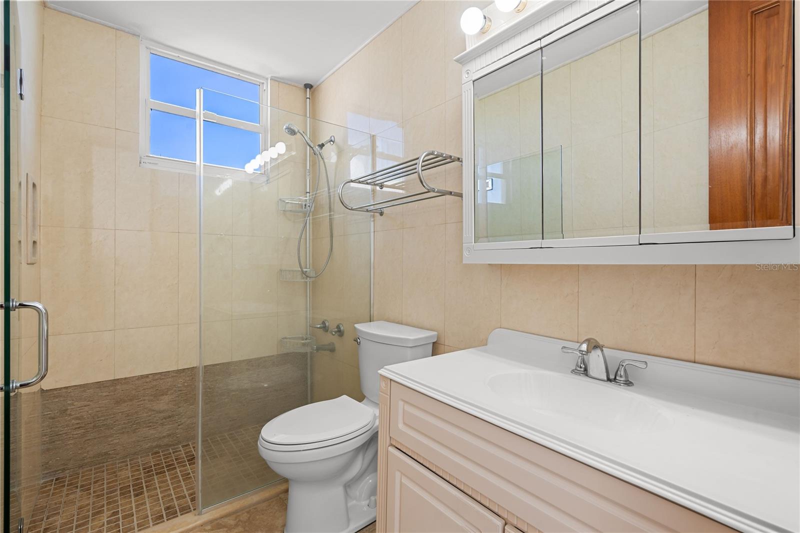 CONDOMINIO COSTA DORADA - Residential