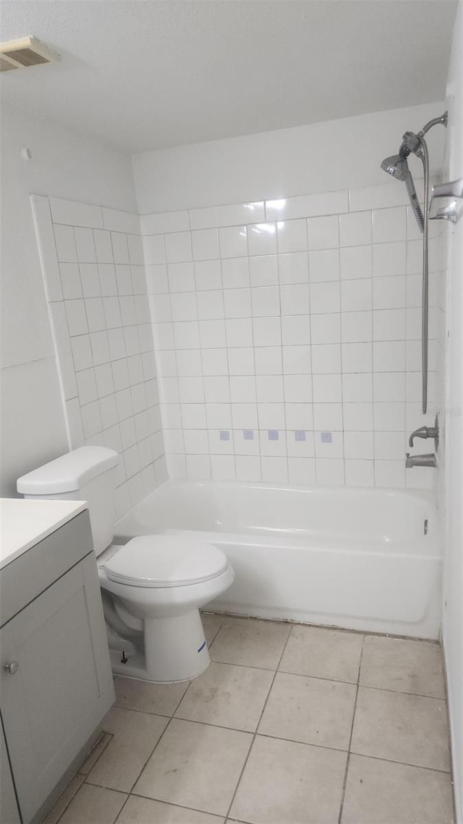 VENETIAN PLACE - Residential Lease