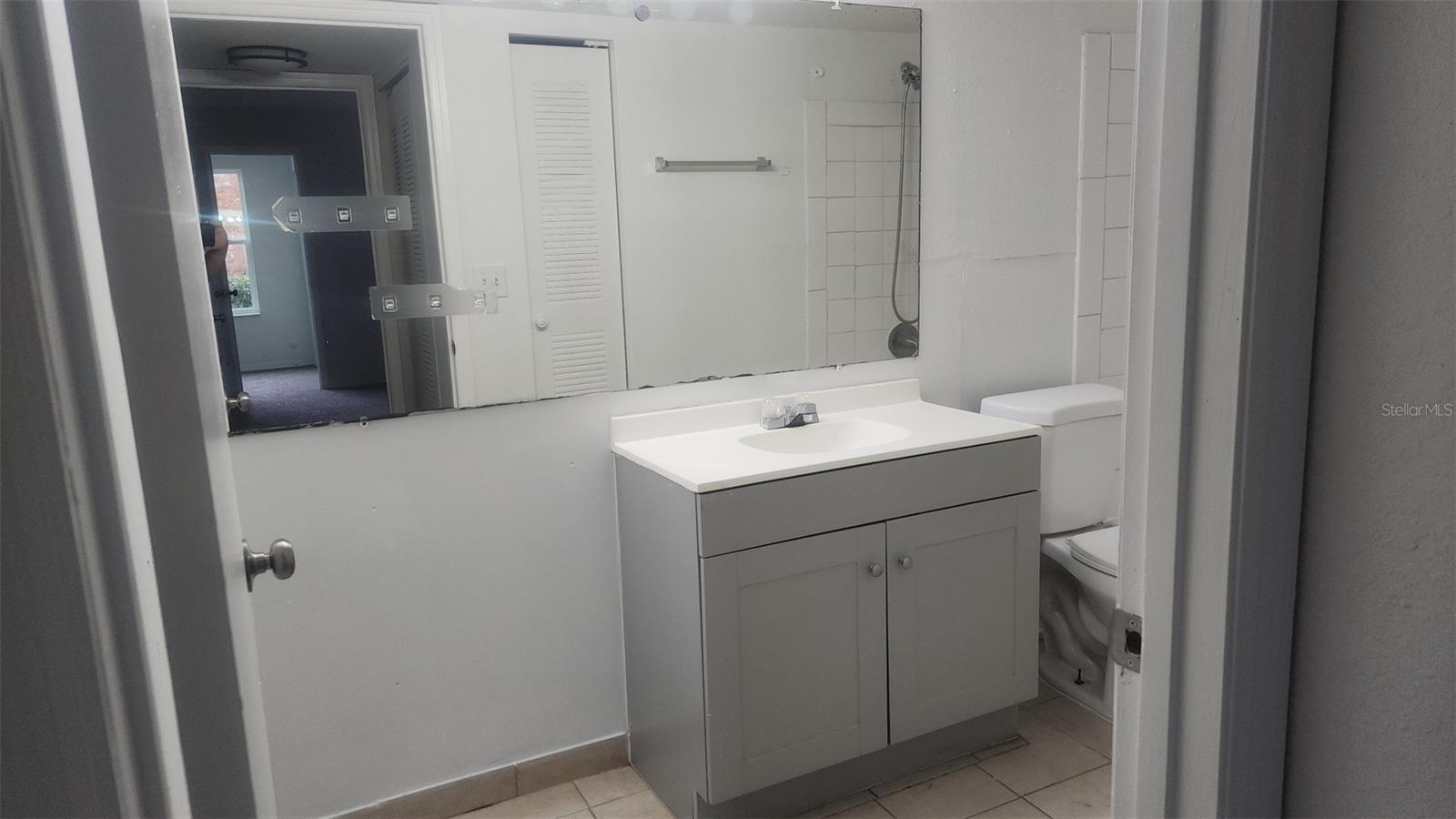 VENETIAN PLACE - Residential Lease