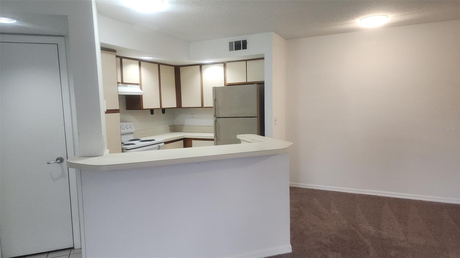 VENETIAN PLACE - Residential Lease