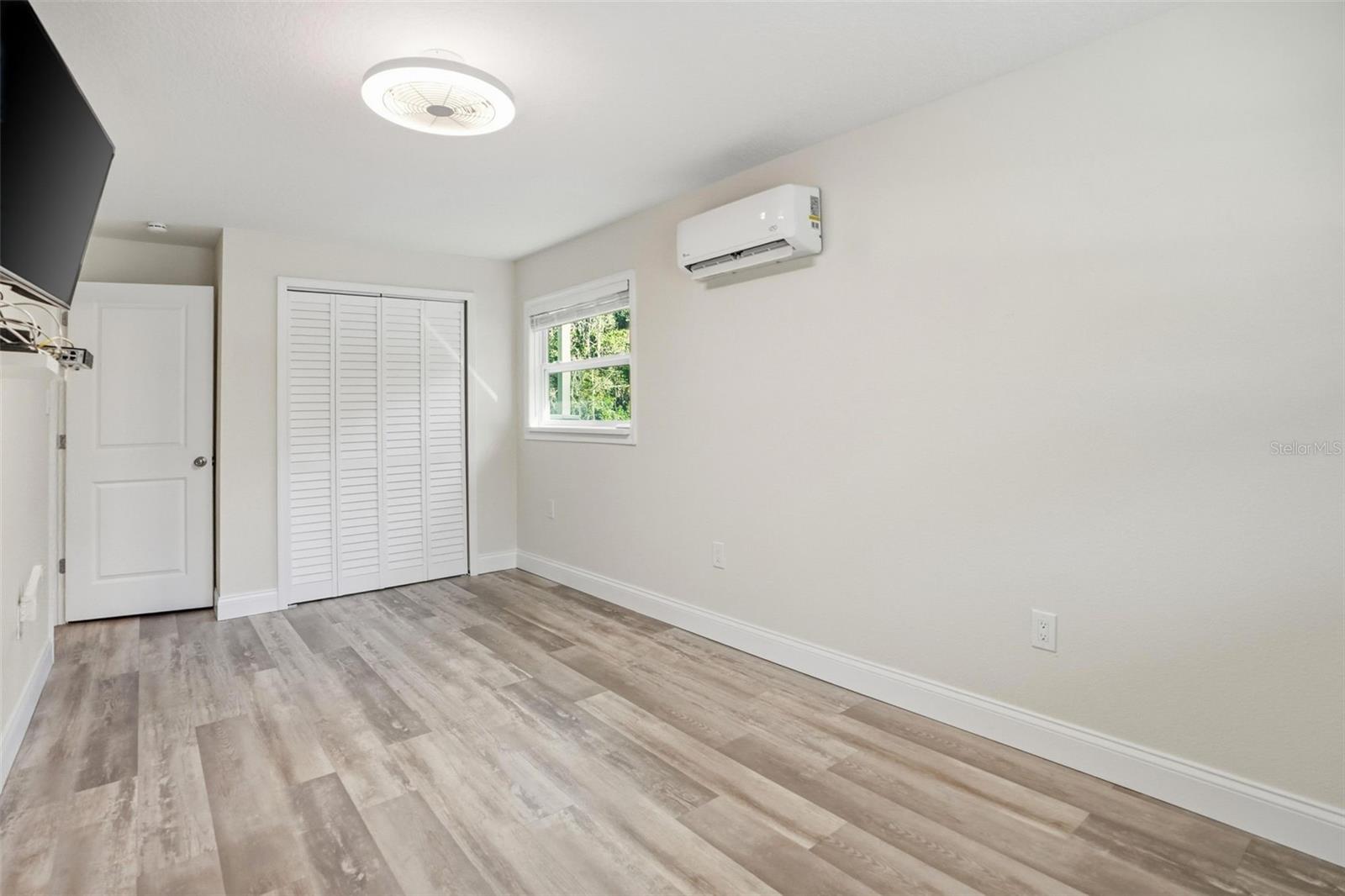 WEEKI WACHEE GARDENS ADD - Residential