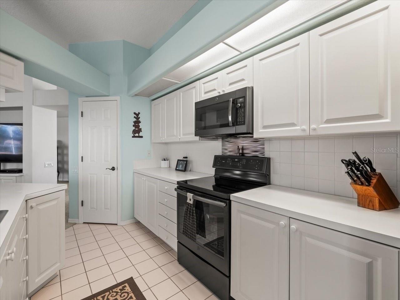 GLEN LAKES - Residential