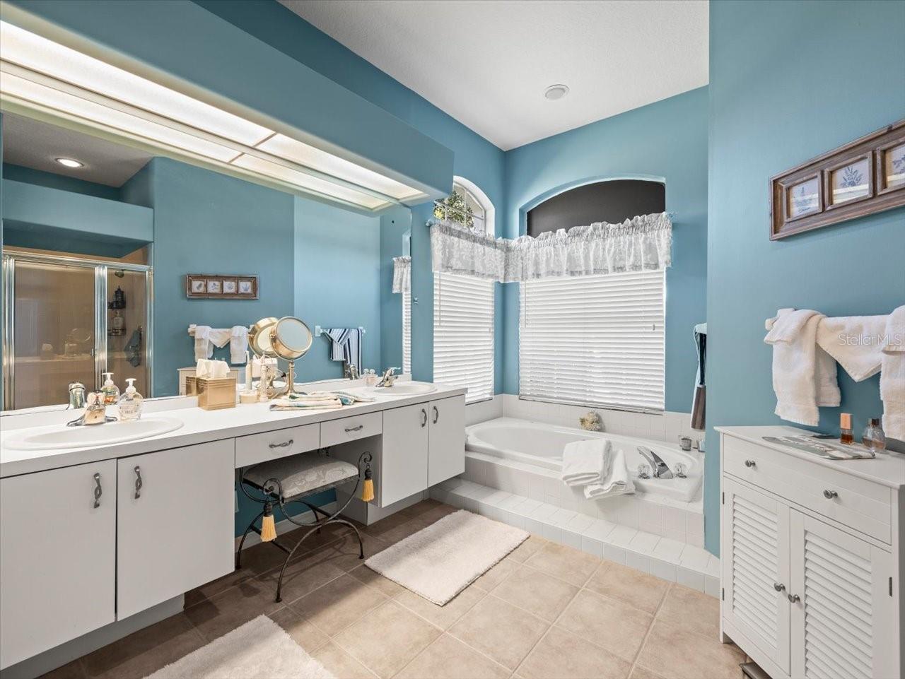 GLEN LAKES - Residential