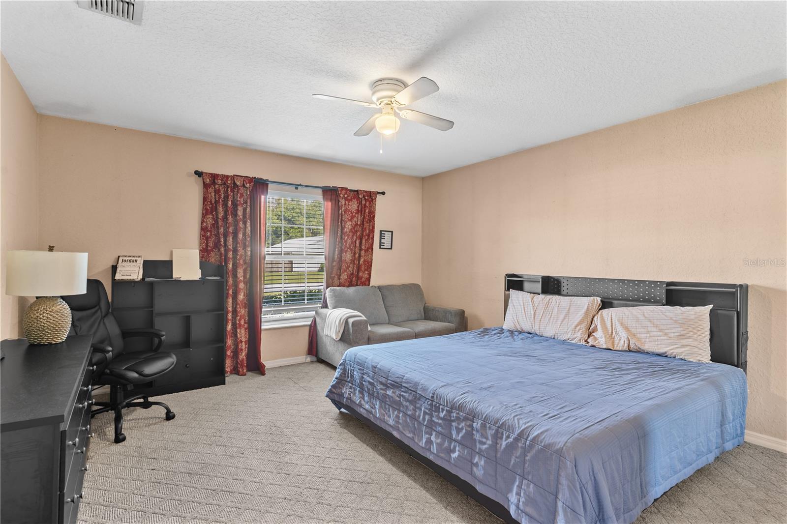 LEESBURG WATERS EDGE SUB - Residential