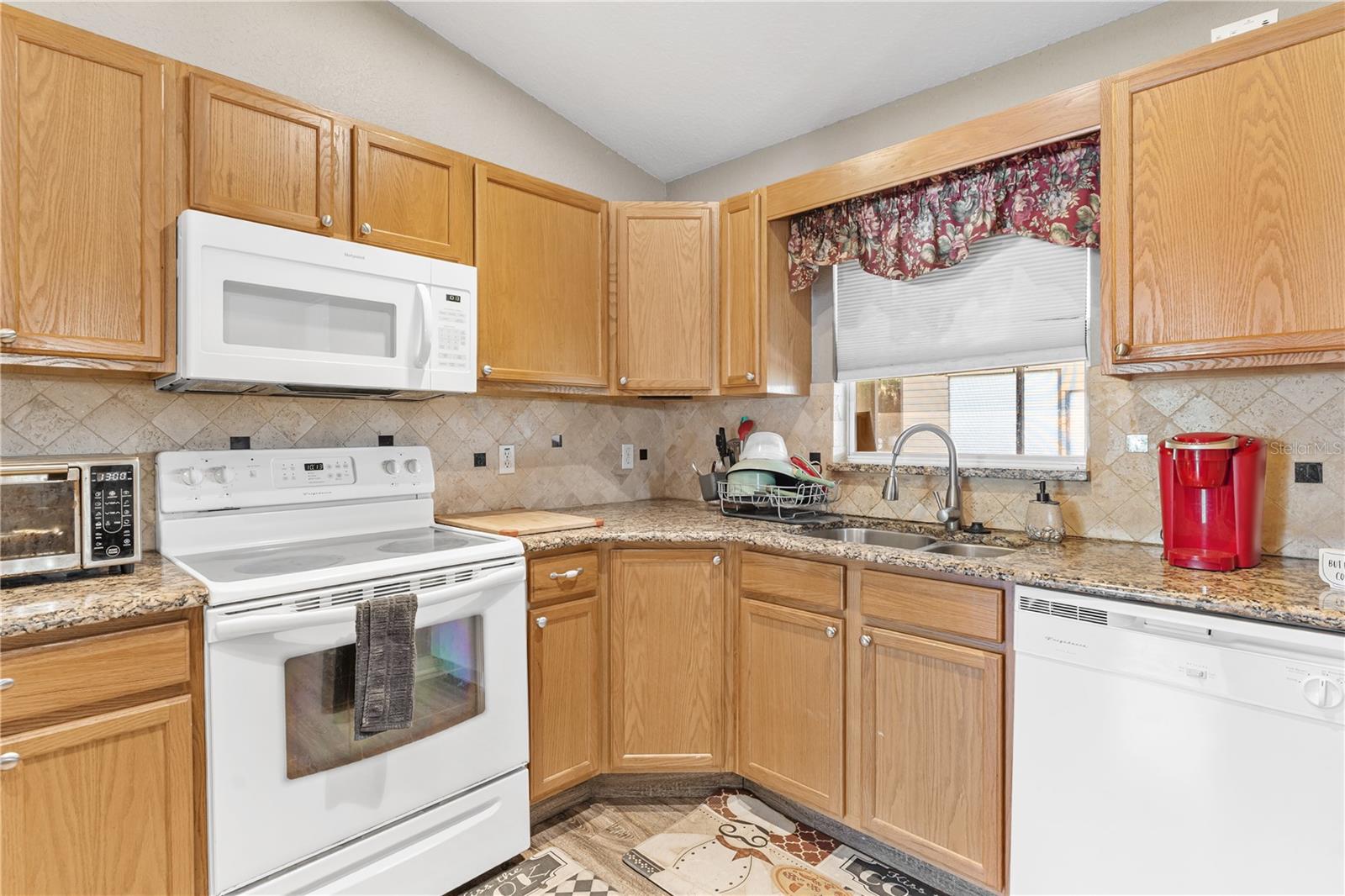 LEESBURG WATERS EDGE SUB - Residential
