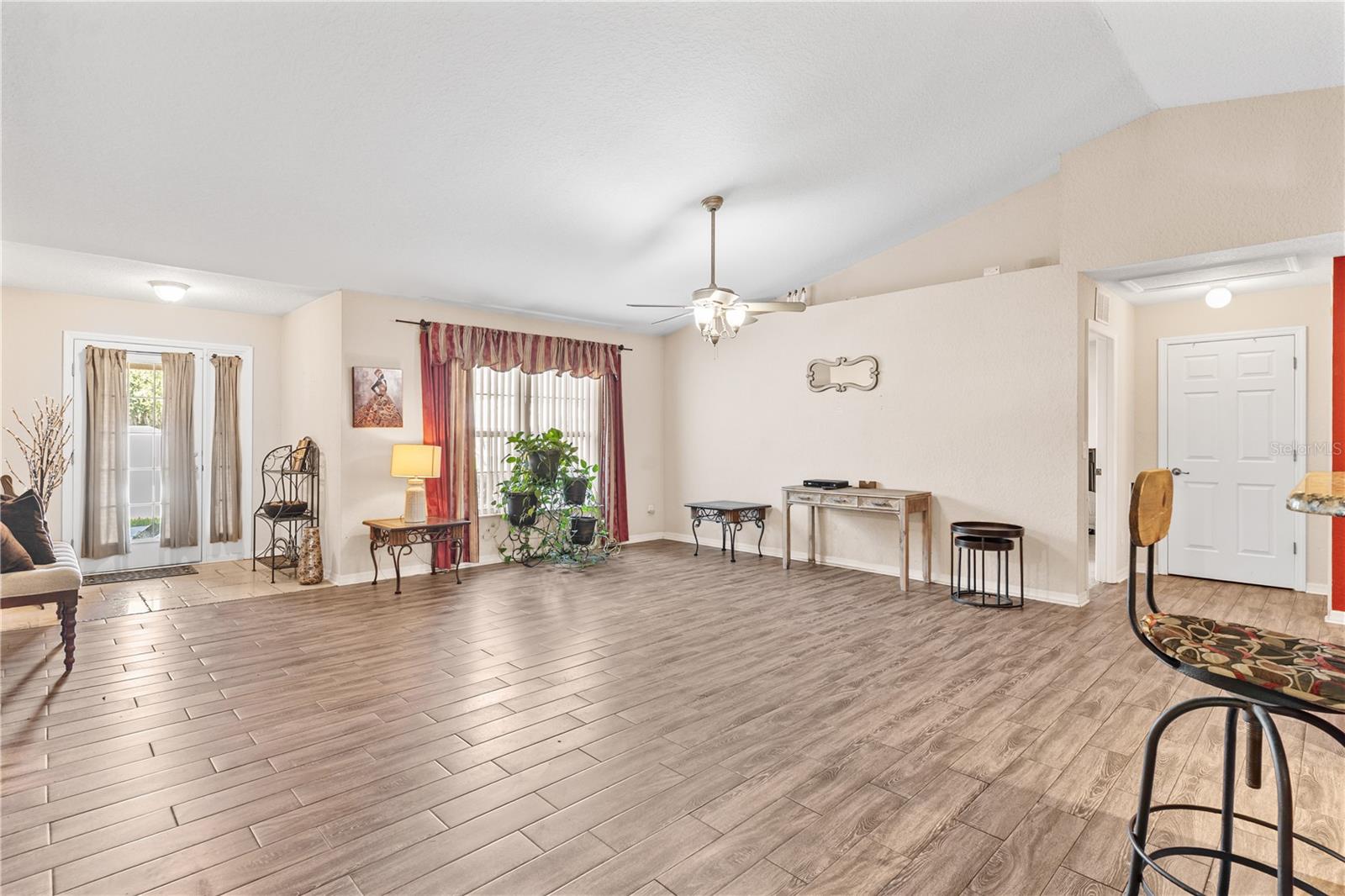 LEESBURG WATERS EDGE SUB - Residential