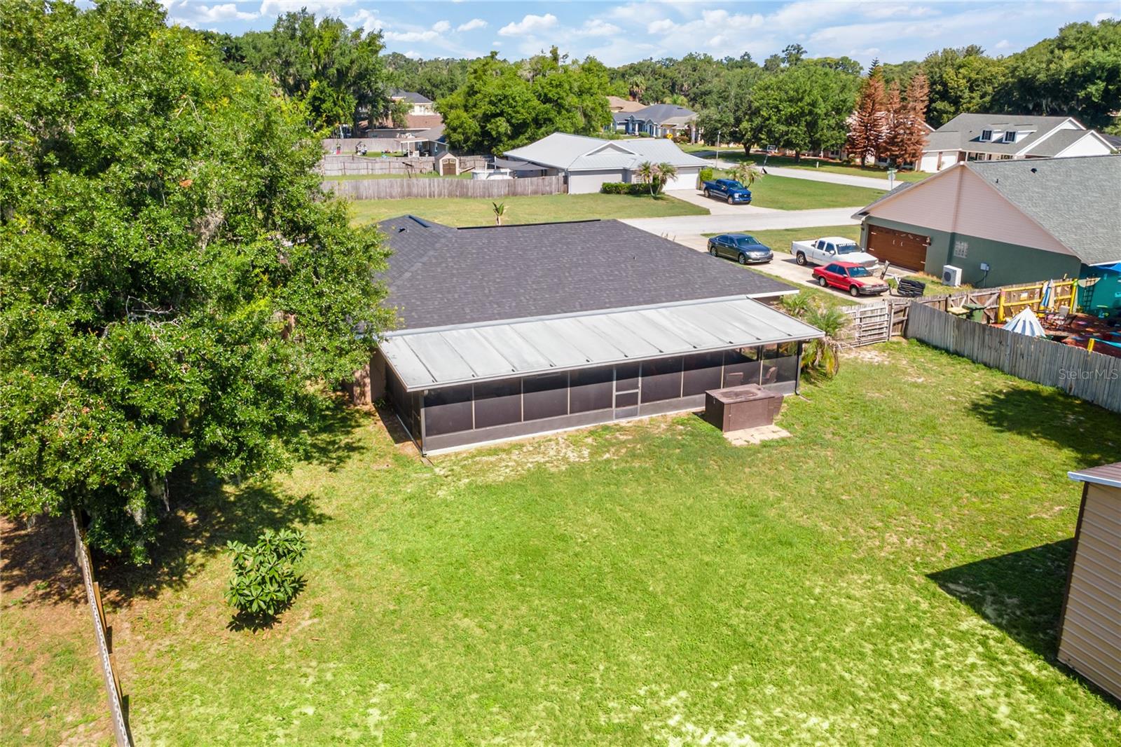 LEESBURG WATERS EDGE SUB - Residential