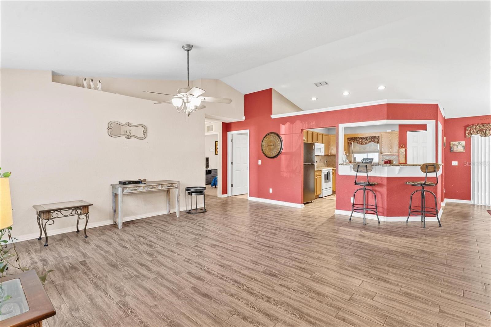 LEESBURG WATERS EDGE SUB - Residential