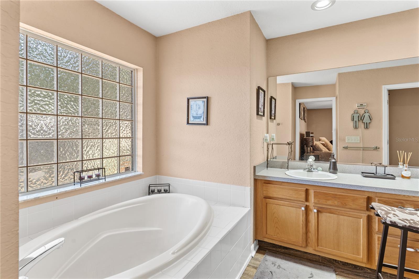 LEESBURG WATERS EDGE SUB - Residential