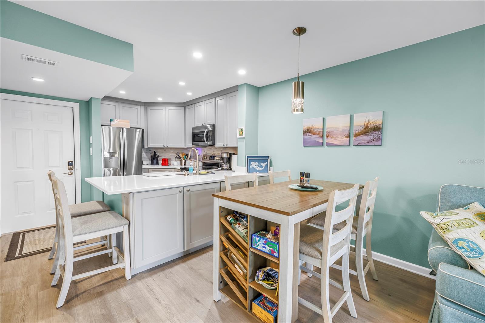 STONES THROW CONDO - Residential