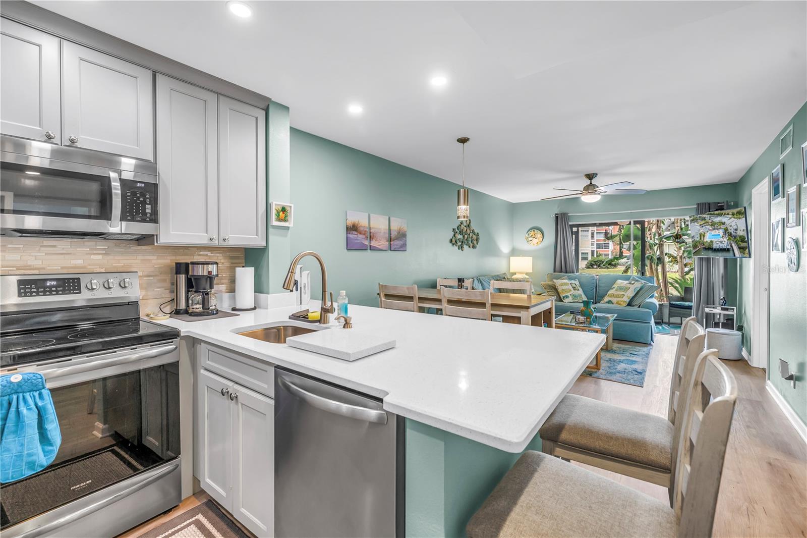 STONES THROW CONDO - Residential