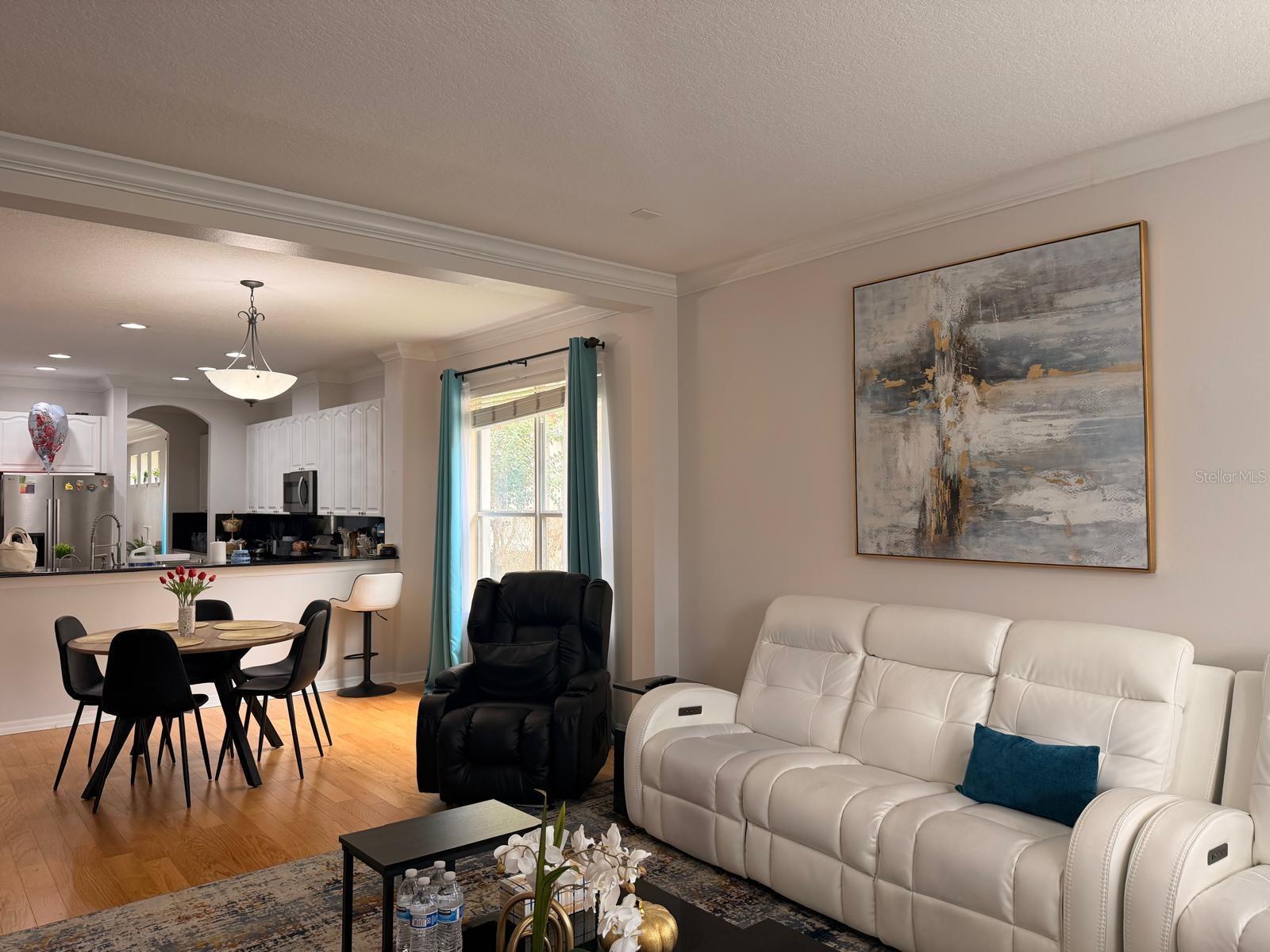 LAKES WINDERMERE PH 01 49 108 - Residential